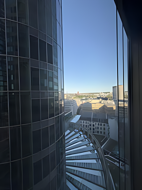 Blick aus dem Büro auf die Frankfurter Skyline – Karriere bei Schebo Partners